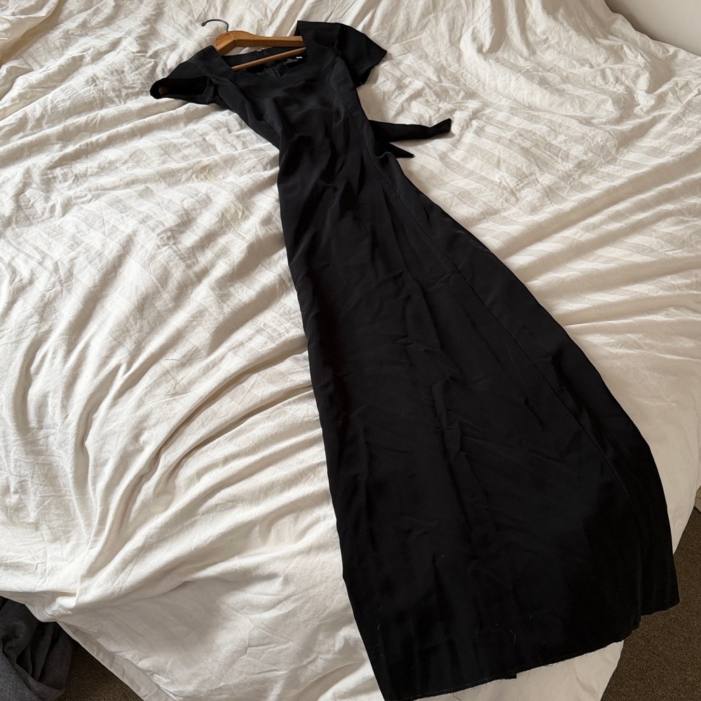 Elegant Black Maxi Dress